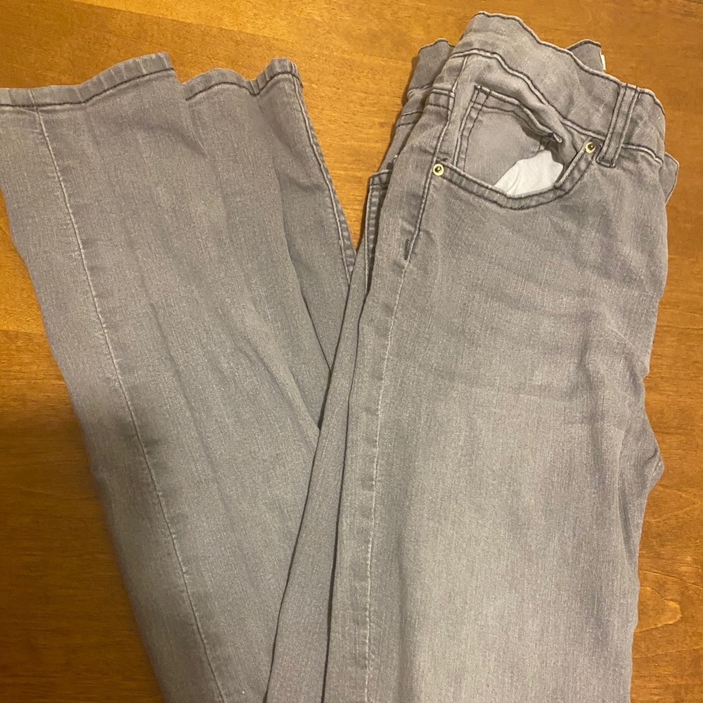 Grey skinny jeans